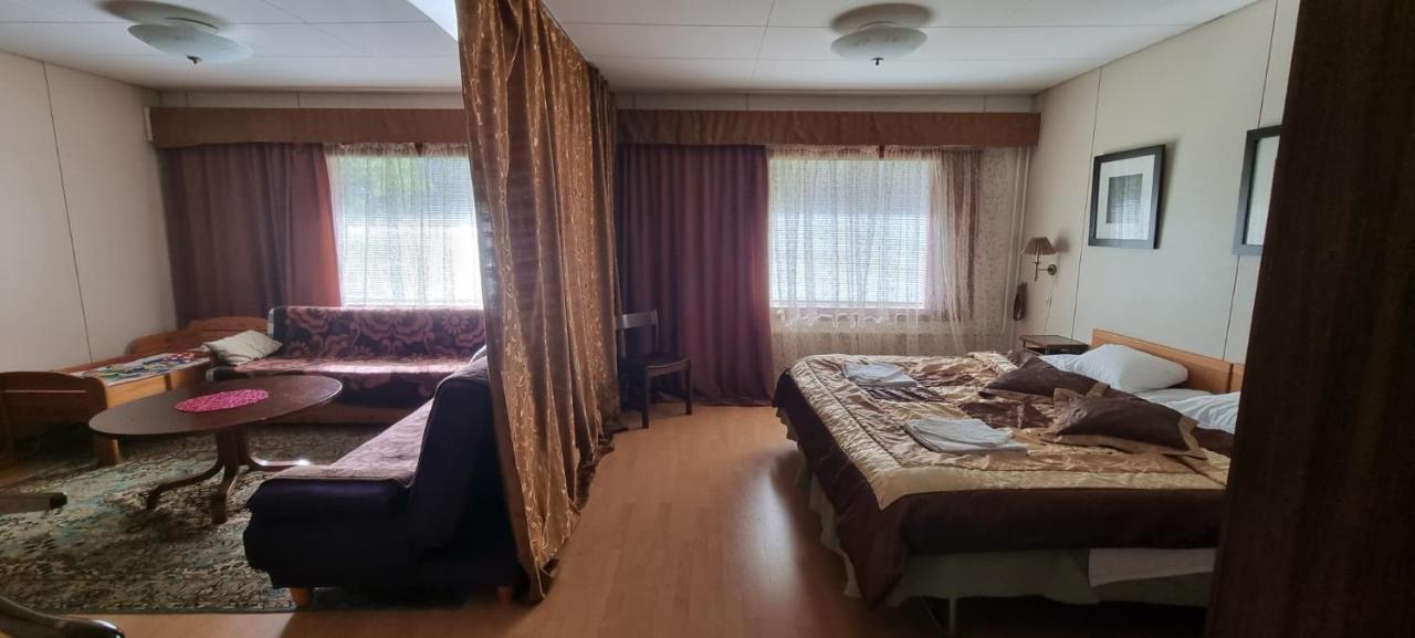 Hotel Villa Vanessa Siltakyla Bagian luar foto